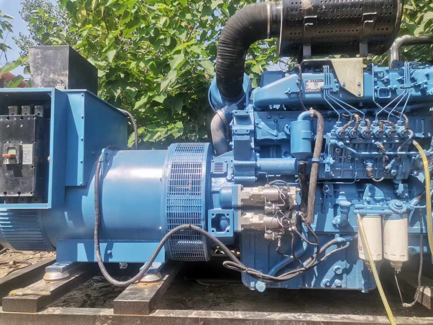 富源详细说明降低 800kW 柴油发电机输出电流波动的方法